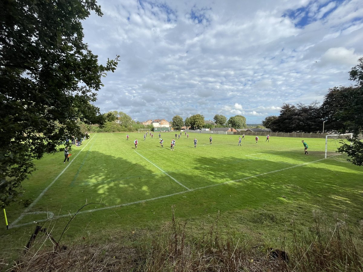 Kizzyetrance's tweet image. 📆 Sunday 24th September 13:58ko
⚽️ Match 7️⃣5️⃣ 2023/24
🏟️ Pinxton Tops Pitch
@PinxtonVillage 2
Eastwood CFC United 2
🏆 Alfreton and District Sunday League Division One
💷 🆓
#groundhopping #Kizzyscornerpics #Pinxton #SundayLeague #grassrootsfootball