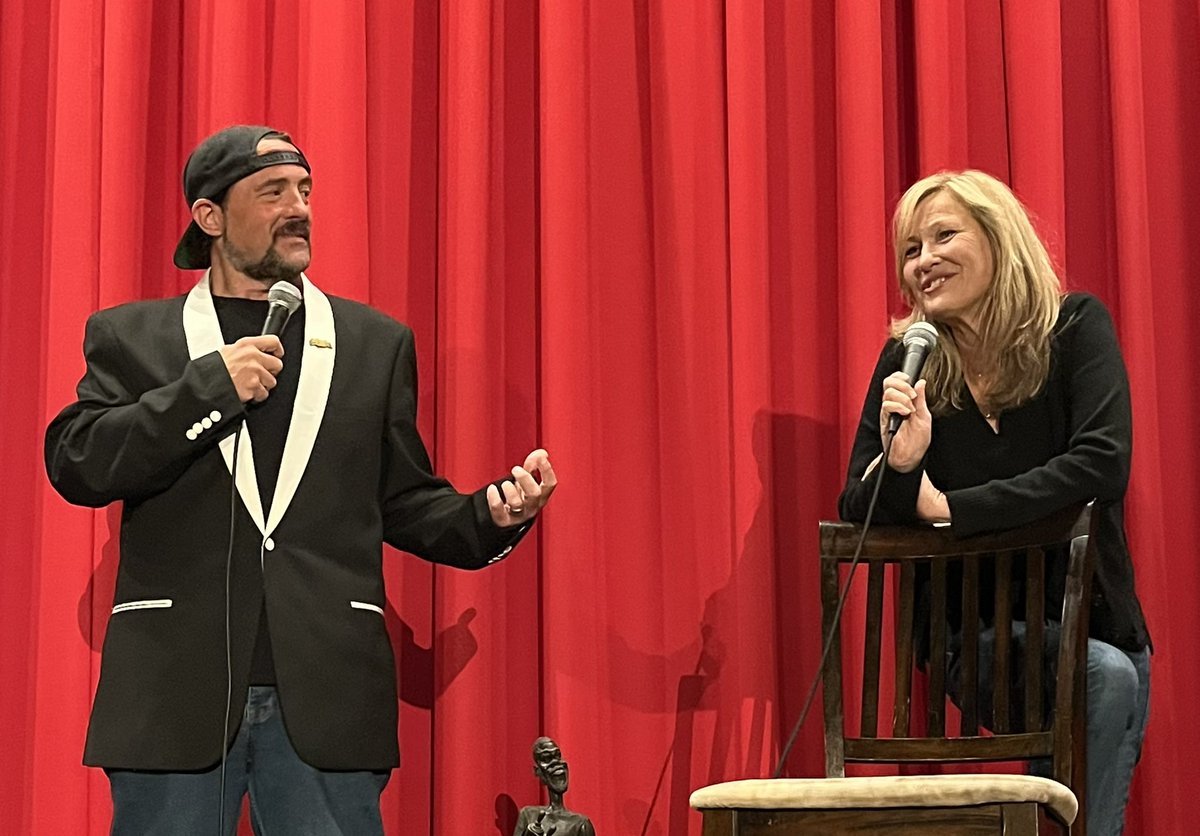 JamesTBonk's tweet photo. The smiles, the laughs and amazing friends at @SmodCinemas  seeing #ChasingAmy with @ThatKevinSmith and @JoeyLaurenAdams 
Thank you for another fun Saturday night 
#smodcastlecinema #Viewaskewuniverse
#viewaskew #kevinsmith #joeylaurenadams #Jerseytrilogy https://t.co/qKULIC6K8Y