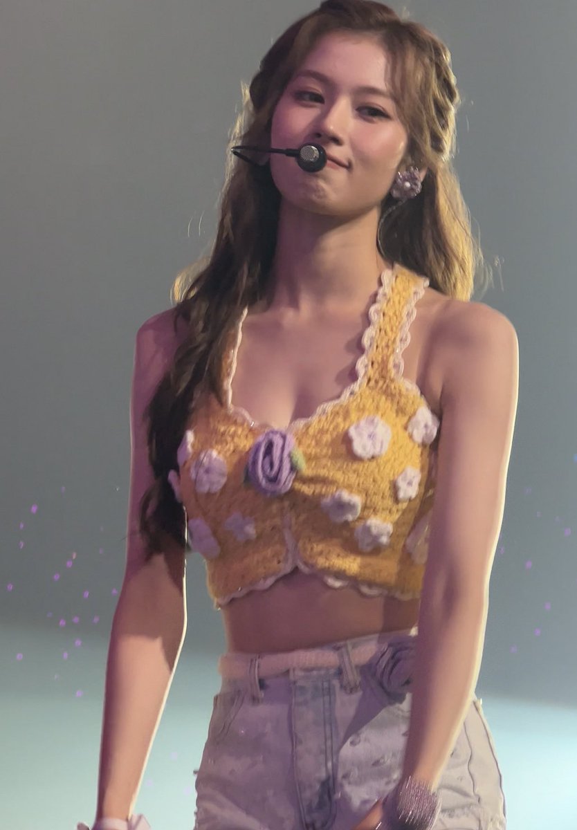 123sana_'s tweet photo. สมฉายาคิ้วตี้เส้กสี้ https://t.co/GpHUGuUFCj