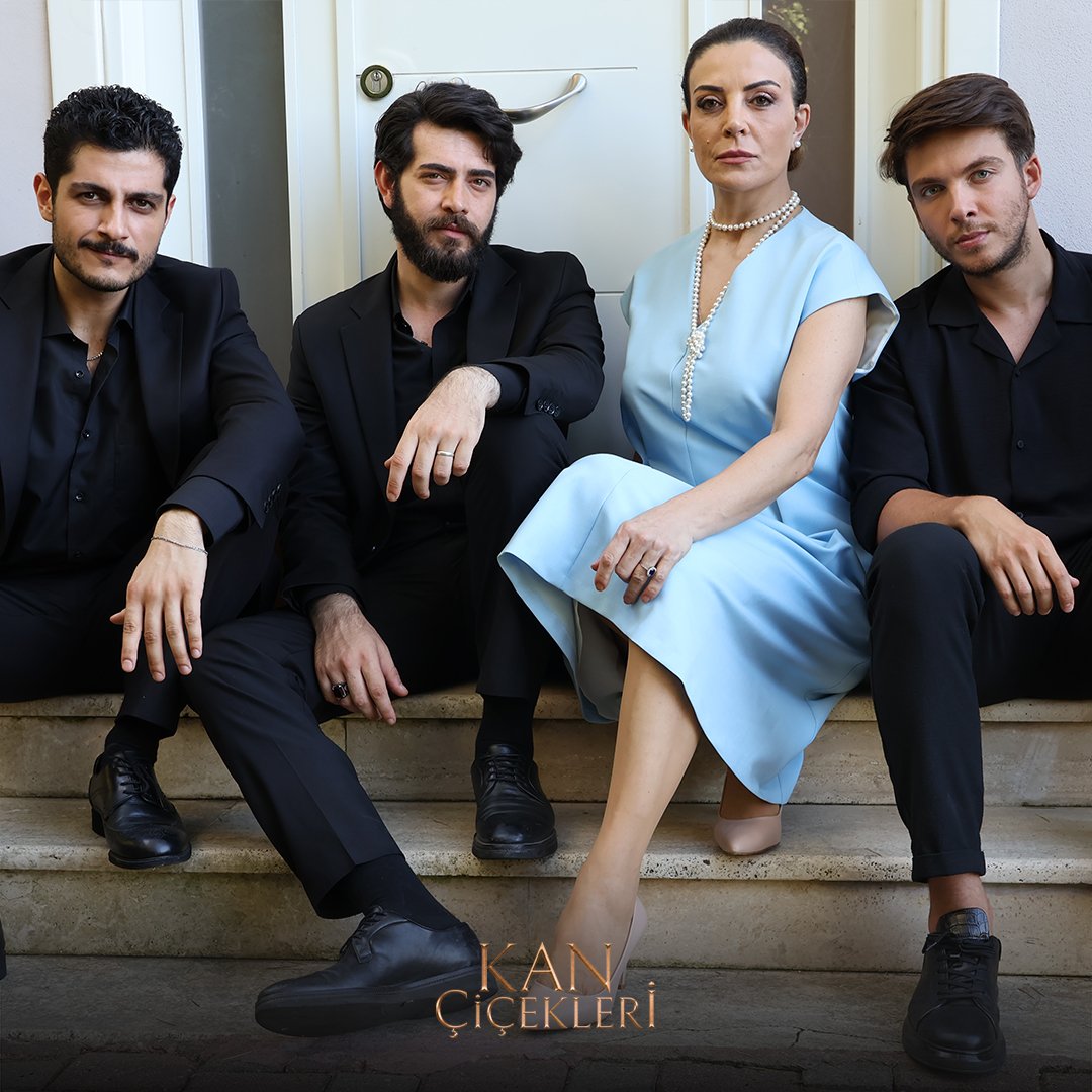 mariaandreama15's tweet photo. @kanciceklerdizi @kanal7 @globalagency @barisbaktas @goksel_kayahan 😱#Firat,#Baran,#Cihan con #Sebiha 🤔🥀🩸🇦🇷 https://t.co/N4LKWxTU54