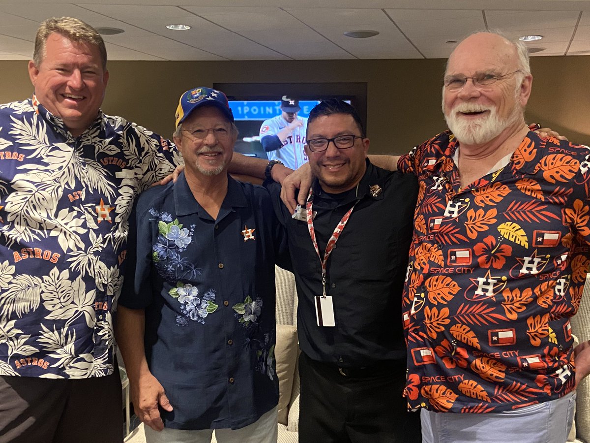 Coach_Graham25's tweet photo. These gentlemen and their families hold a very special place in our family’s heart. Great people and outstanding @astros fans/supporters. 💙🧡 #DiamondClub #SectionE https://t.co/NAmGbn0UtH