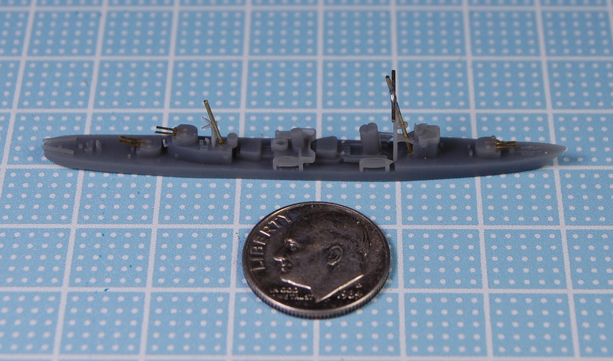 Geedunk_Ships's tweet photo. Kagero-class destroyers of the Imperial Japanese Navy in 1/1800 scale. #WW2 #Kagero #Destroyer #Destroyers #Guadalcanal #TokyoExpress #Navy #WW2Navy #IJN #scalemodelships https://t.co/xTV3WyQ2yJ