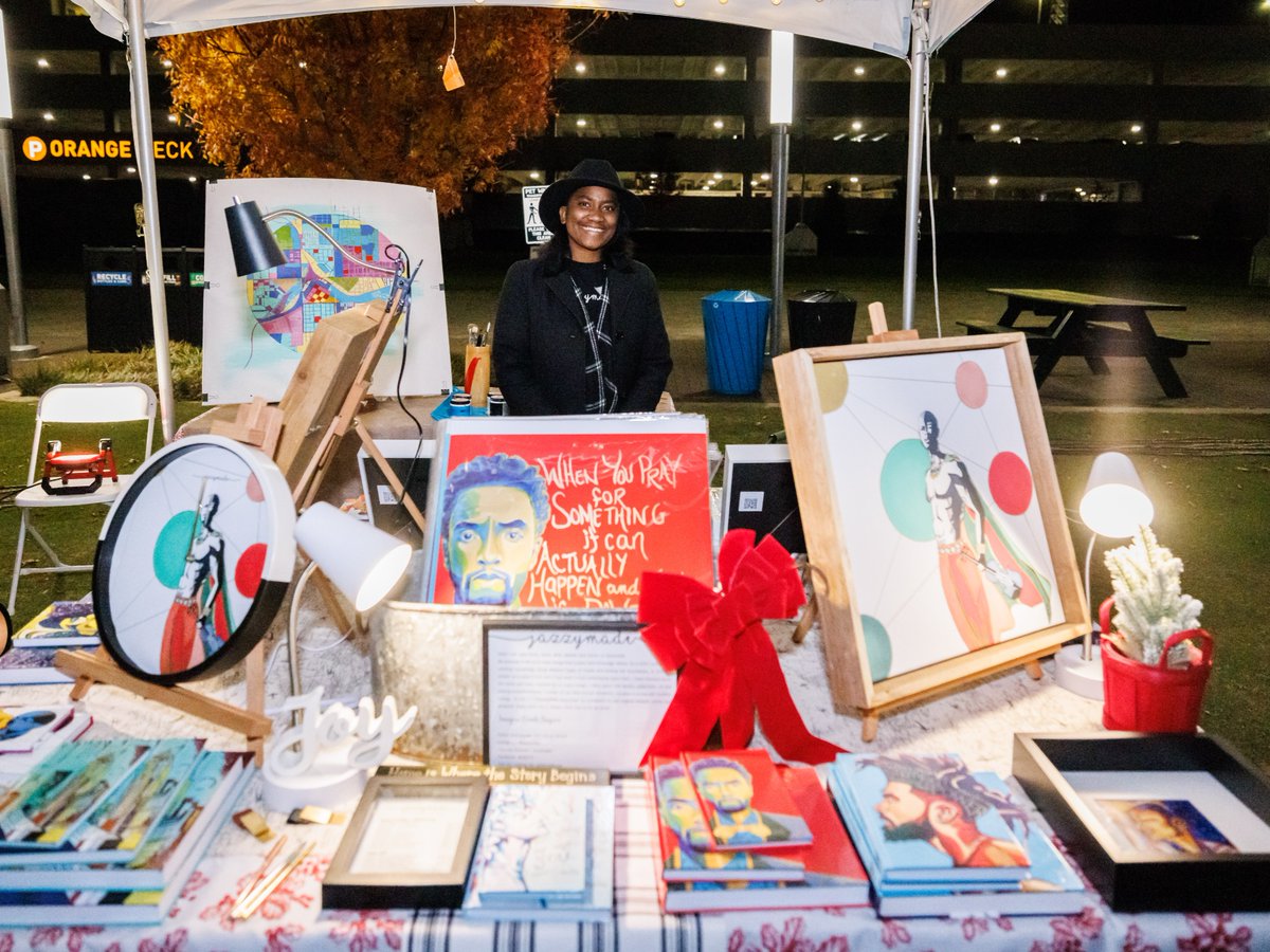 thdbackyard's tweet image. Calling all food and maker vendors! If you’re interested in bringing your treats to The #BestBackyard during our Fall-O-Ween Festival (Oct. 27 &amp;amp; 28), check out the link for information and inquiry forms! linktr.ee/thdbackyard 🍔🎃🛍️