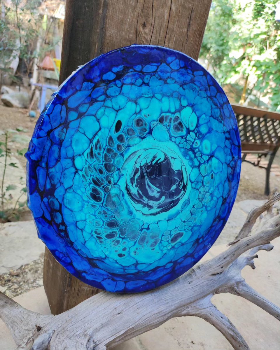 alyssonrose1's tweet photo. 💙 Nouveautée 💙
🩵 Cœur de l'Océan 🩵

https://t.co/QfsmXe5cSv

#art #artfluide #artabstrait #acryliquepouring #acrylicpainting #flipcup #fluidpainting #fluidart #faitmain #vente #etsy #etsyseller #etsyshop https://t.co/dkJOK49cPM