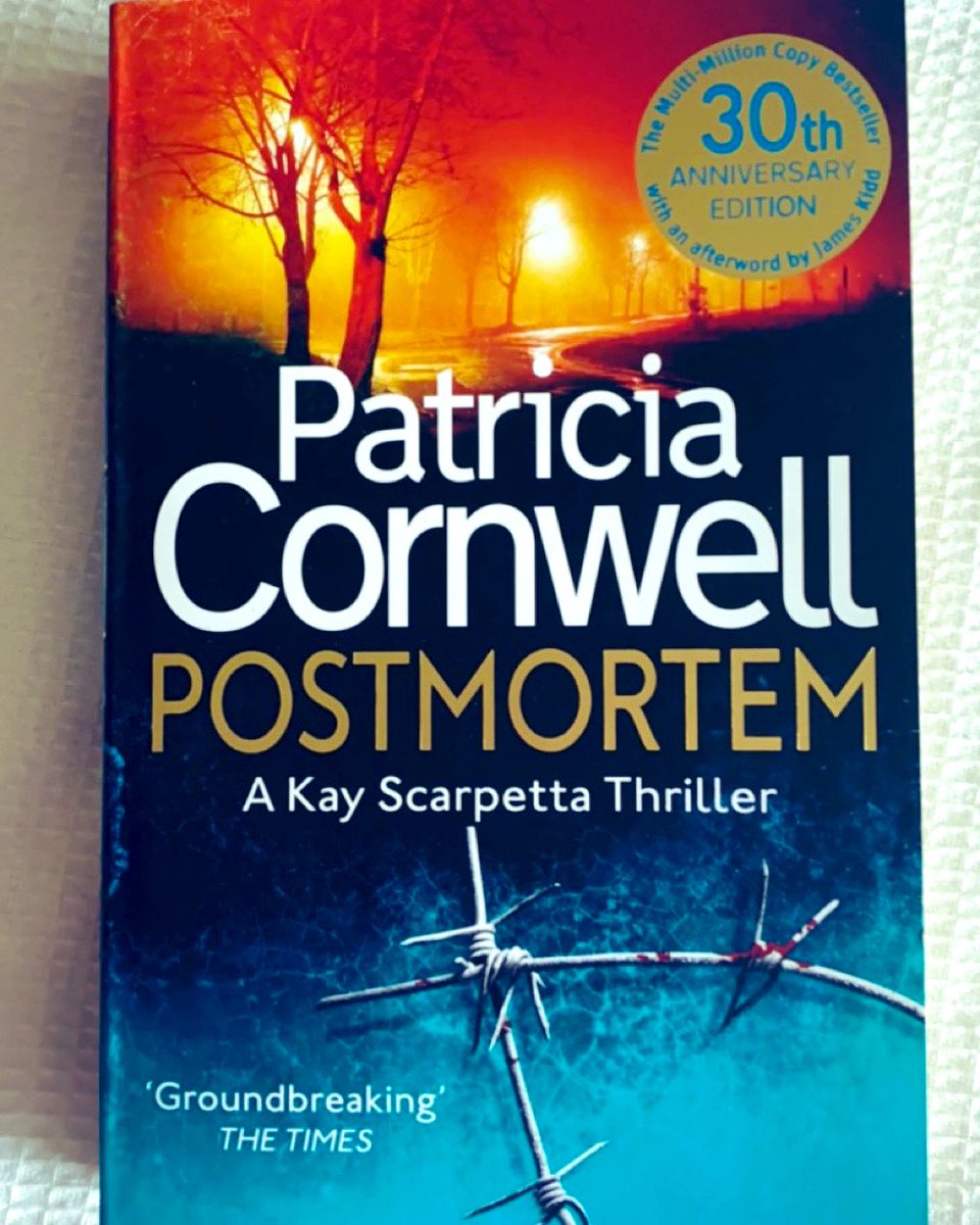 Naomi (Booktwt) 📚 tweet media