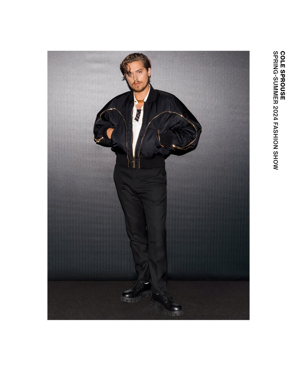 Versace's tweet photo. Attendees of the Spring-Summer 2024 Fashion Show in Milan

Valentina Zenere
Marco Mengoni
Cole Sprouse
Juno Temple

#VersaceSS24 https://t.co/n9i0ZwyU1x