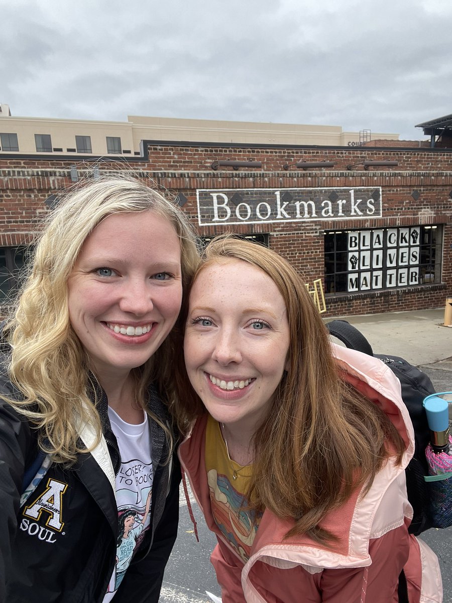 thedailykaily's tweet image. Went to @BookmarksNC’s festival of books yesterday and it never disappoints! #read #supportlocalbookstores