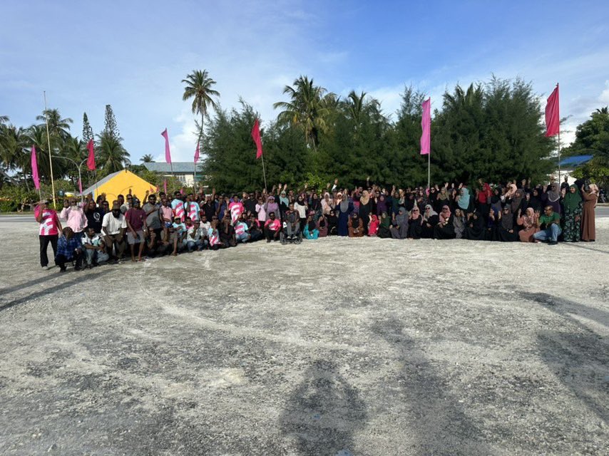 addorhythm's tweet photo. ލާމުގައި ހުއްޓުމެއްނެތި @MMuizzu ހޮވަން ކުރަންހުރި ކޮންމެ މަސައްކަތެއް ކުރުމުގައި ބަދަވިކަން މަތީ ބަދަހި ގުޅުމުގައި 

ދިވެހިންގެ ރާއްޖެކަމަށް 30 ވަނަ ދުވަހު ލާމުން ހުކުންކުރާ މަންޒަރު ސާފު 

#MuizzuSembe2023 
#DhiveheengeRaajje https://t.co/yrUYX2W3Bv