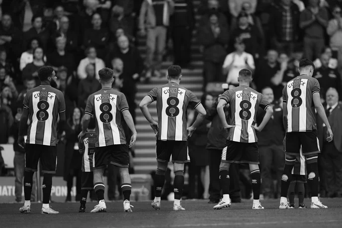 lynnehall's tweet photo. Utterly shocking lack of respect by @SkySportsPL @Skyfootball @premierleague @PLComms to family+loved ones of Maddy Cusack &amp; @sufc_women @SheffieldUnited club+fans.Pundit chat &amp; @ladbrokes ad more important than tragic loss of talented young life? Show full tribute! #RIPMaddy💔🌹 https://t.co/Kuc6NkSh0l