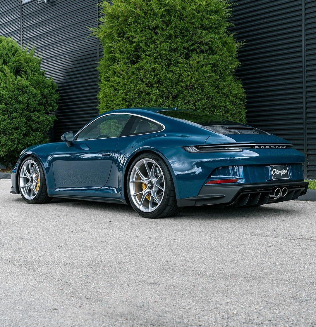 Porsche Club tweet media