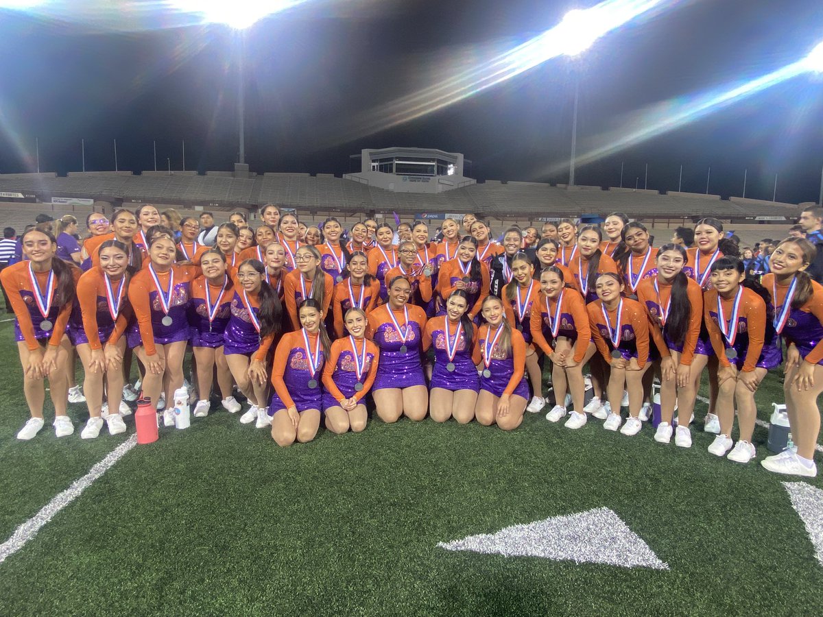 Eastlake High School Band & Color-guard received 3rd place at finals at Band Of America Regional Competition🙌🏻🫶🏻💜🧡 Proud of my girls for representing themselves with confidence and sportsmanship. 🤍 @SISD_FineArts @24esther7_EHS @Eastlake_HS #TeamSISD