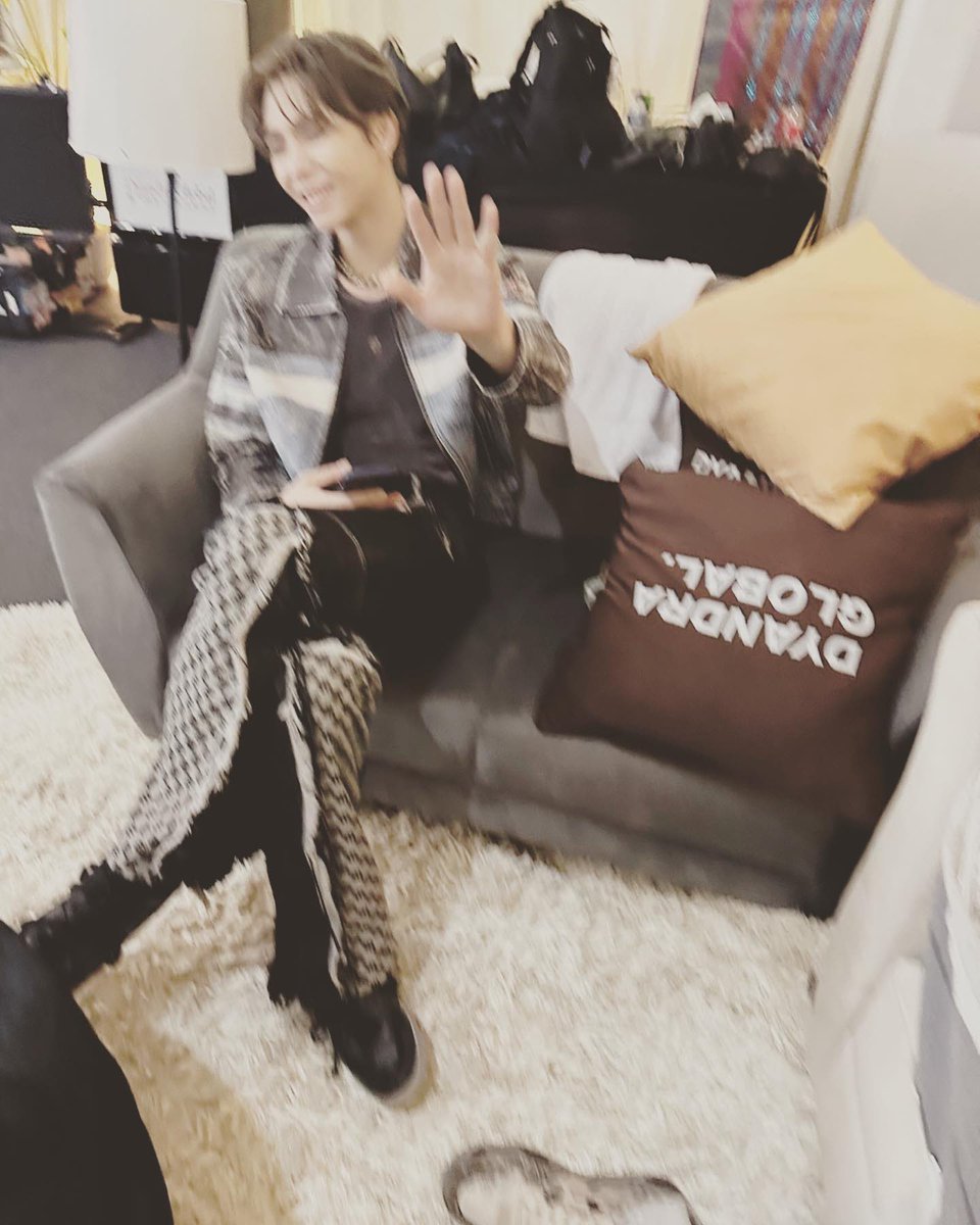 쟈니저장소 🌻 tweet media