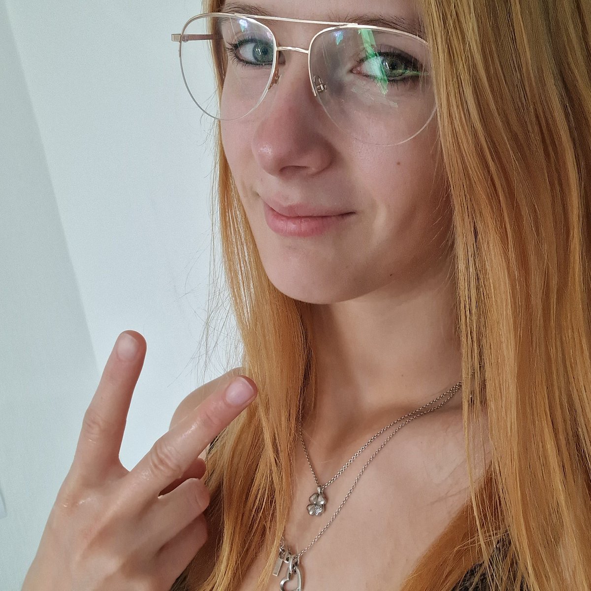 NinaTheSup's tweet photo. 💜Jetzt Live auf Twitch💜
Heute testen wir ein paar Demos für den PC aber auch für die Switch 👌
https://t.co/mTv8uCwQZp 

#gaming #gamergirl #twitch #Raymann #GameCube #DarkSouls #Overwatch2 #eldenring #Pokemon @TwitchDE @TwitchSupportDE https://t.co/rNYoJMbx1b