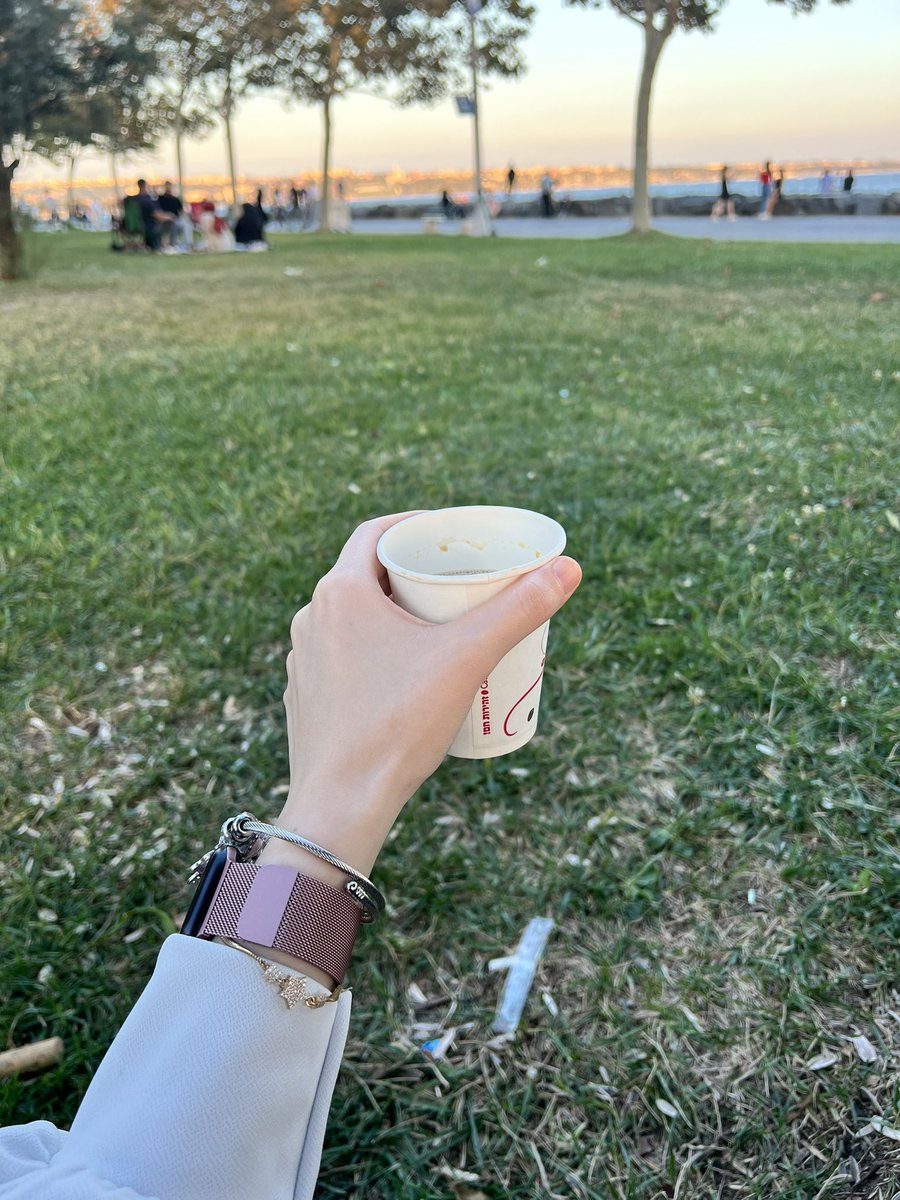 FlawlessDrake's tweet photo. 🌻🥰 https://t.co/tVvY4EneqH