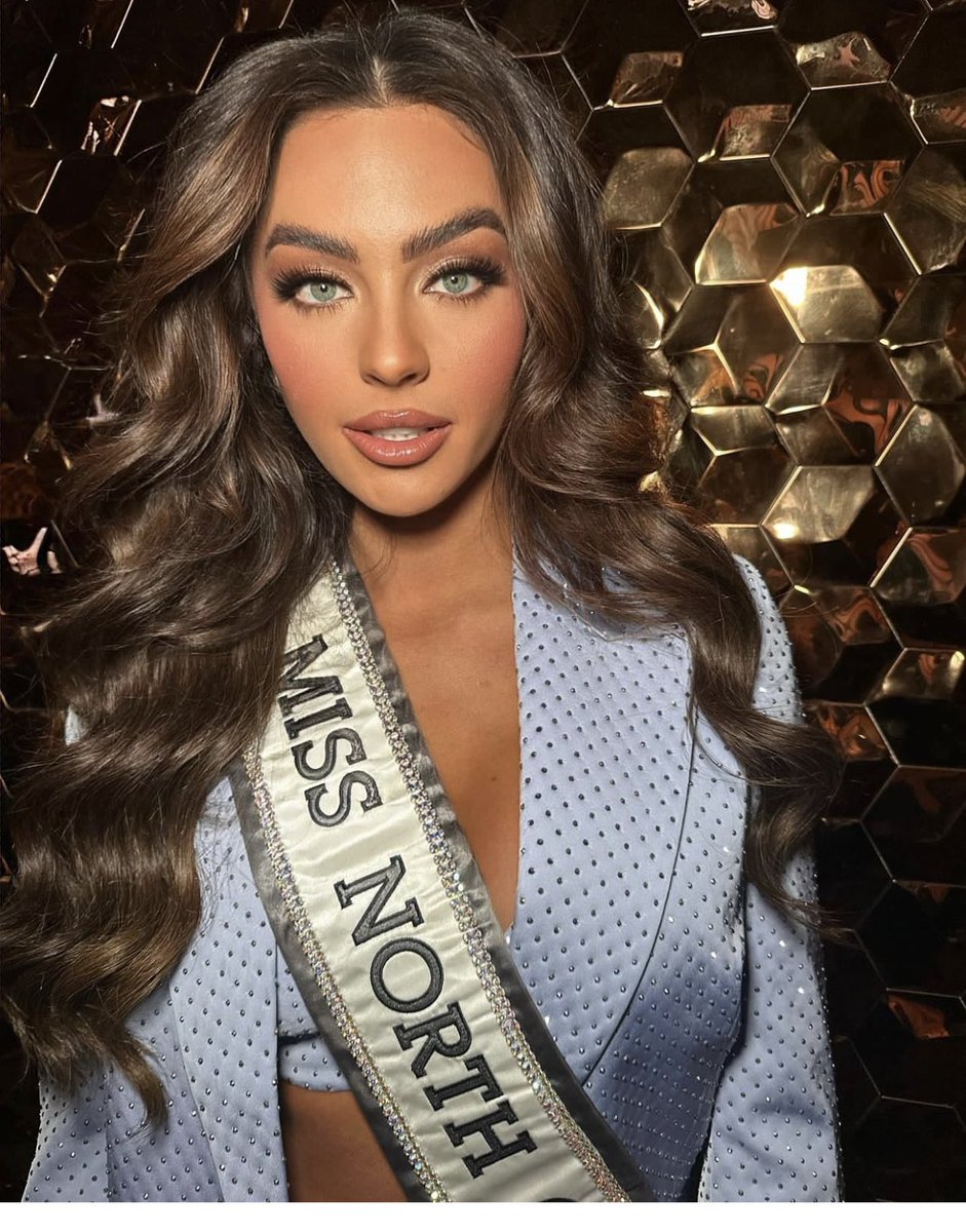 😻😻😻Winner Vibes😻😻😻
Good Luck to @missncusa @jmckey_  at the Miss USA Pageant this week! 🏆🏆🏆
Love that GLOW! 🌟🌟🌟
#sugarsandtan #organicskincare #organic #glow #glowup #selftan #sunlesstanning #selftanner #missusa #missnc #winning #vibes #gorgeous #queen #beautyqueen