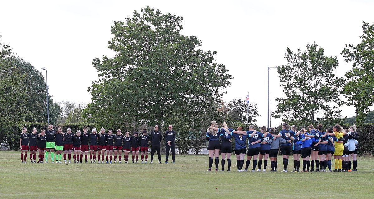 Both teams @LeighRamsLadies and @ClaretsWomen with a perfectly observed minutes silence following the recent passing of Clarets sponsor Dan Kirby of TradePriceCars. RIP Dan.