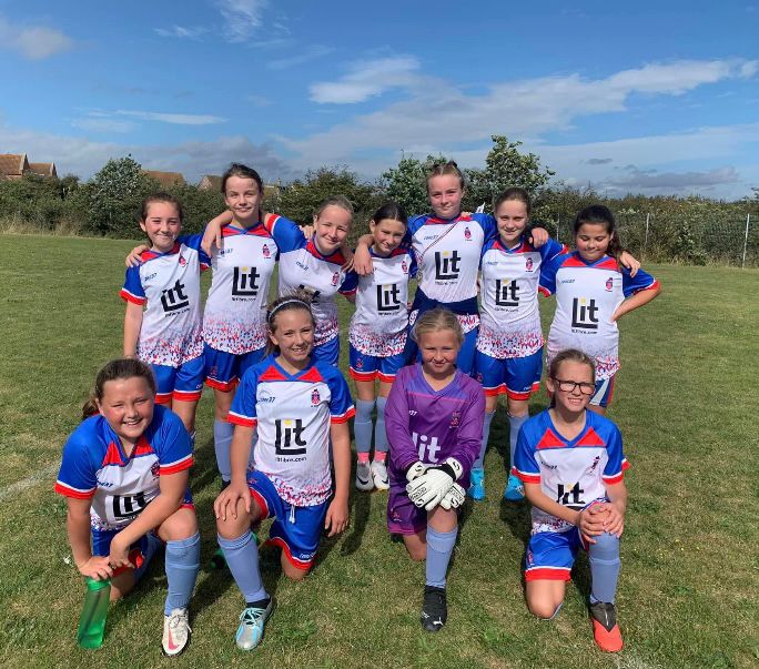 Fantastic results today!
4-1 win for our ladies -
Goals; Kim ⚽️ Daisy ⚽️⚽️ Chloe ⚽️
Lit POM: Sarah awarded by Sydney (a player currently on maternity leave 🤰🥰)
And then a 4-0 win for our U11 Girls -
Goals; Billie ⚽️⚽️ Poppy ⚽️ Maisie⚽️
POM: Sophia 🏆
<a href="/FC_Clacton/">FC Clacton</a>