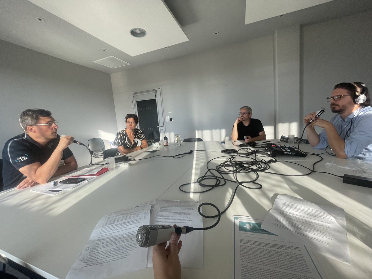 Une émission <a href="/FutursNum/">Futurs Numériques</a> spéciale 10 ans de la <a href="/frenchtech/">FrenchTech</a> avec <a href="/VendeeFrTech/">La French Tech Vendée</a> <a href="/FT_LeMans/">La French Tech Le Mans</a> ! C’est aussi notre 50ème émission avec <a href="/GrafUrbanRadio/">Graffiti</a> 😎 C’est ici : pod.urban-radio.com/@futursnumeriq…