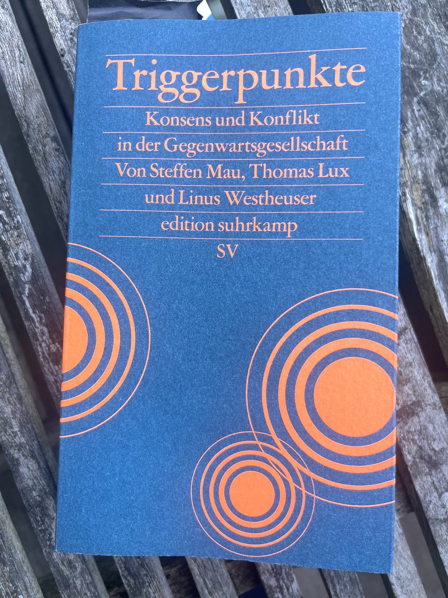 Die Autoren ⁦@thomasluxberlin ⁦@LWestheuser⁩ haben es schon in der Hand, bis zur Veröffentlichung sind es nur noch ein paar Tage. Danke ⁦<a href="/tgrdebate/">The Great Regression</a>⁩ und ⁦<a href="/suhrkamp/">Suhrkamp Verlag</a>⁩