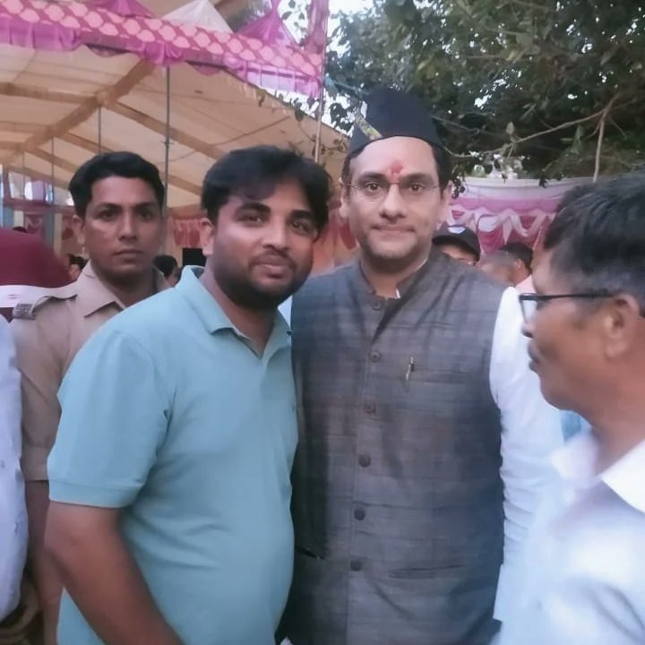bjp4kotdwar's tweet photo. आज प्राथमिक विद्यालय मोटाढ़ाक में विभिन्न योजनाओं के लाभार्थियों को अनुदान और पशुधन वितरण कार्यक्रम के तहत प्रदेश के मा0 मंत्री पशुपालन, दुग्ध विकास, मत्स्य पालन
श्री सौरभ बहुगुणा जी उपस्थित रहे। https://t.co/mgWAvzgtV7