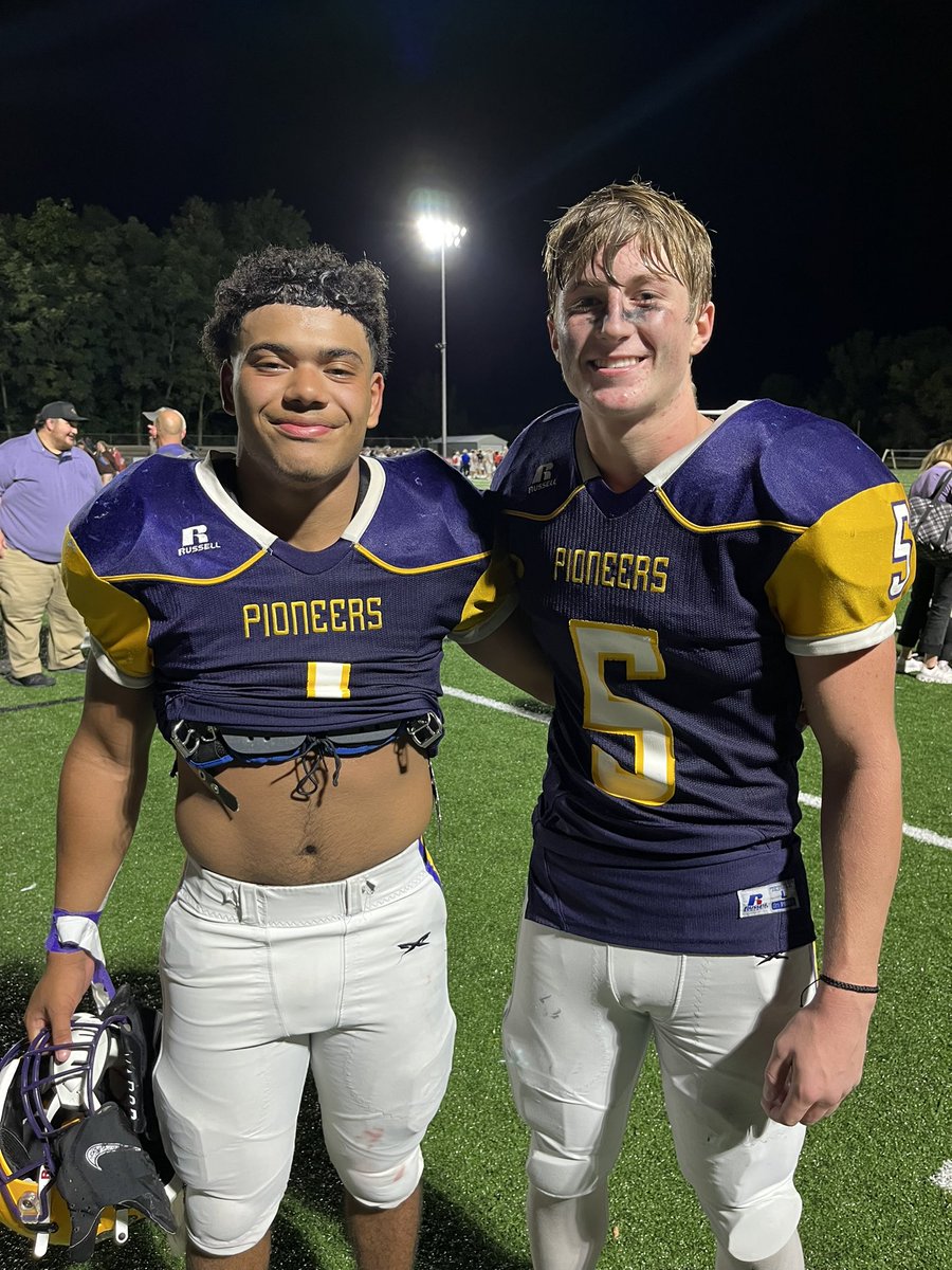 Great TEAM win on friday night over Lincoln Christian, down 28-8 at half but took our fourth quarter to bring it back and win 35-28. Couldnt be more proud of my guys and this team. 
Friday stat line:
15 tackles
5 Solo / 10 Assisted
1 TFL
2 Pancake blocks (9 Total)
<a href="/PrepRedzoneNE/">Prep Redzone Nebraska</a>