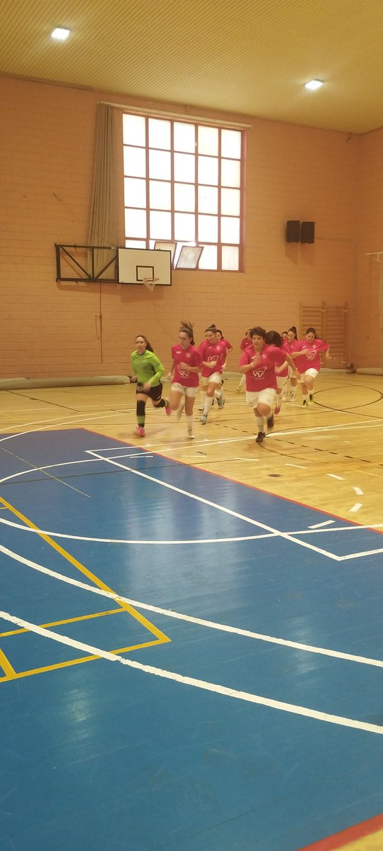 VilamarxantFSF's tweet photo. Ya estamos en pista.
@XalocAlacant 
#lligautonomica #somfutur #FutSal #123futur #valenta https://t.co/wak9cefeRC