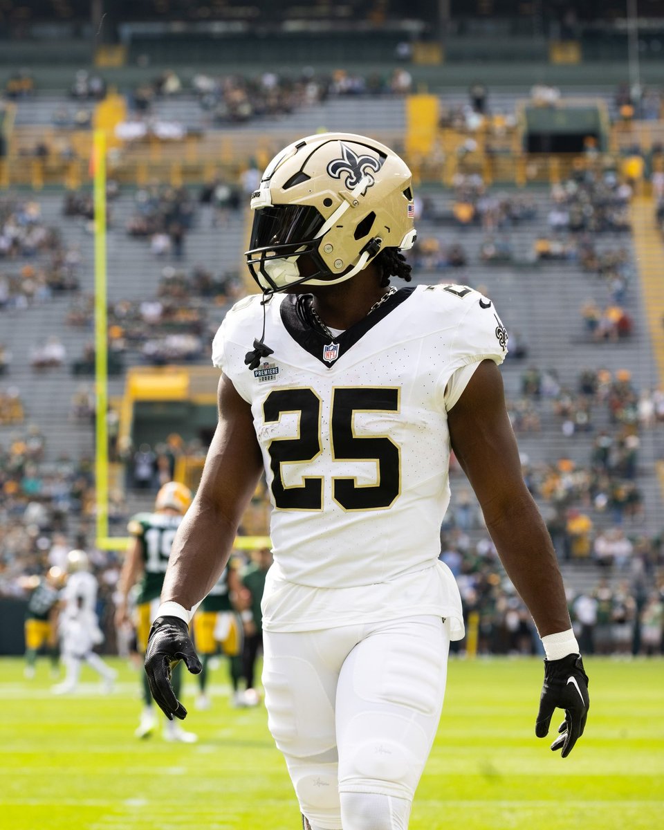 Saints's tweet photo. Debut ⚜️ https://t.co/oZcbu2fWs7