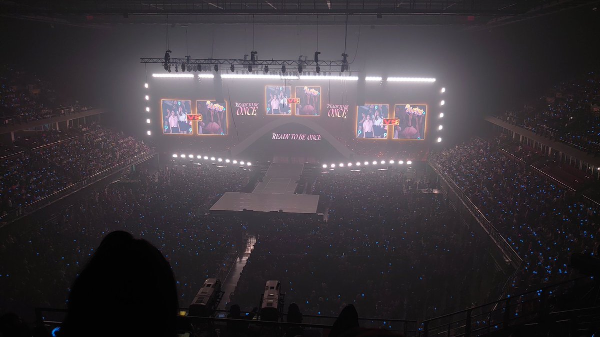 inspect_ix's tweet photo. ได้ดูซะที 🍭
ไอ้เราก็เพิ่งเข้ามาตอนจะต่อสัญญา ว้าวุ่นเลย
mina สวยมากกก
#TWICE #RTBinBangkok #READYTOBE_IN_BANGKOK_D2 #TWICE_5TH_WORLD_TOUR #TWICE_5TH_WORLD_TOUR_BANGKOK
#ทไว้2023 https://t.co/V5QmpkacU5