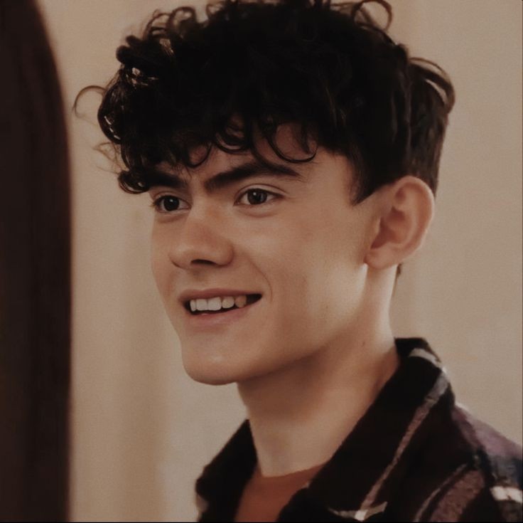 💐:<a href="/Aled_13/">Joe 🍂🔮🎆🍄</a>
🍂:Josh
I wanted to give you multiple messages because you deserve them. Happy one year friendaversary. It’s been a great year being your friend