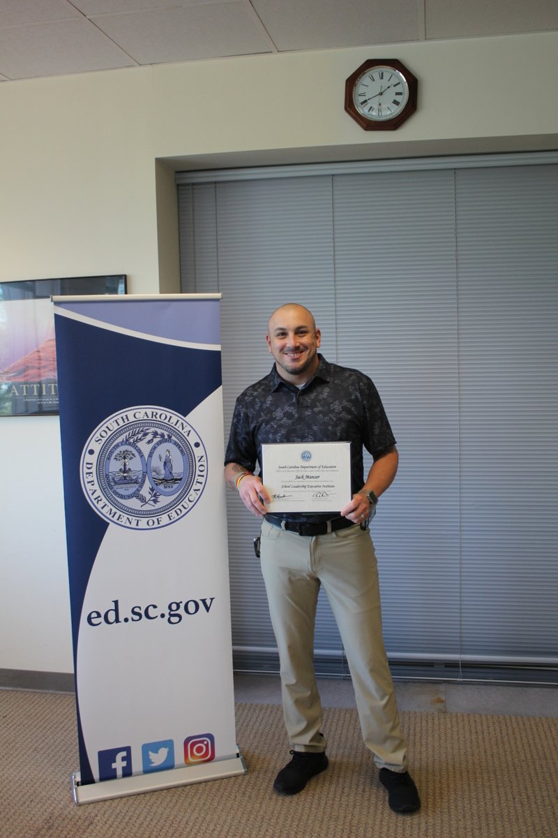 drgsedwards's tweet photo. Congrats ๐ฅณ Jack Mansor @TeamDDTwo - graduated from SLEI, a seven-month professional development opportunity designed to equip principals with the insight, knowledge, & competencies necessary to lead innovative and successful schools. @EducationSC #OEELD #SLEI #TruistLeadership https://t.co/Mj33A619kR