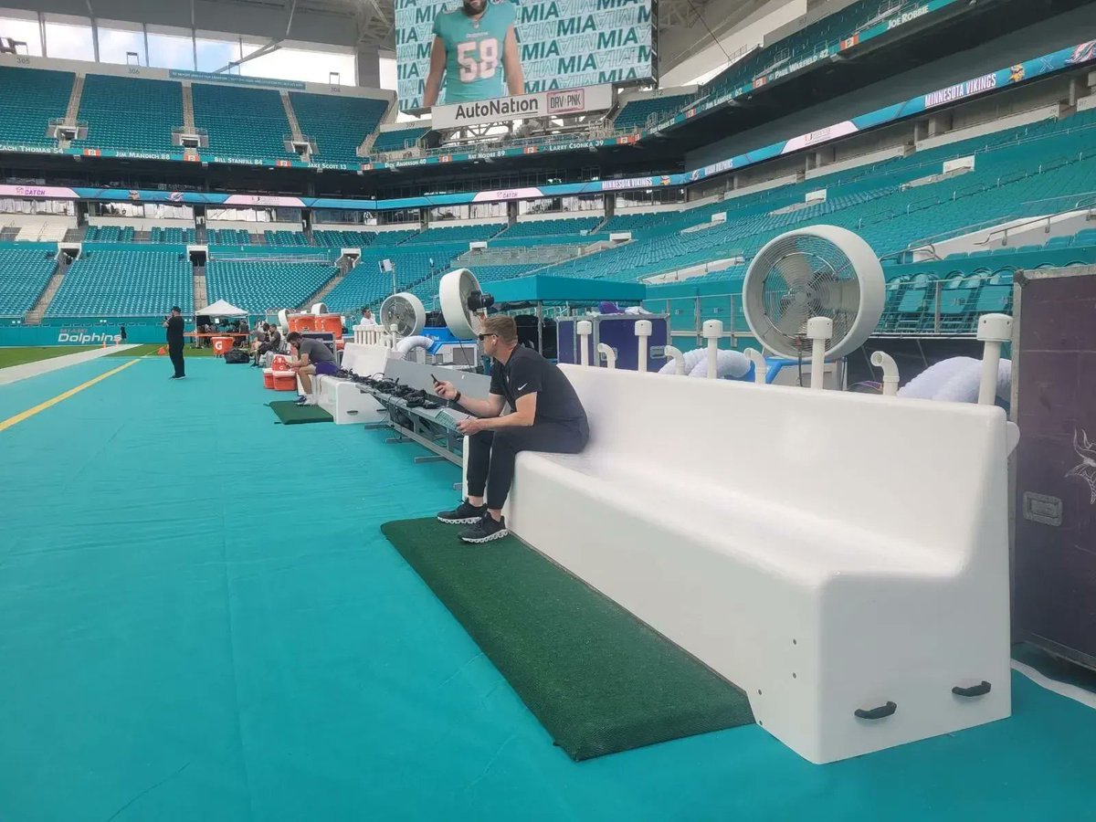 Dragon Seats tweet media