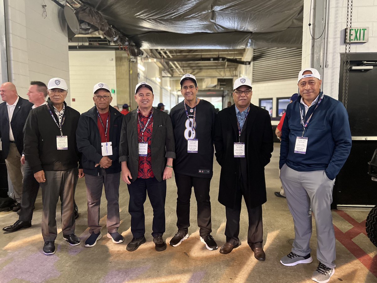 NSC_Spox46's tweet photo. Pacific Island leaders take the field for the @Ravens @Colts game!

The leaders are visiting the United States for the second-ever US-Pacific summit, which starts tomorrow. https://t.co/yXNTatPFKG