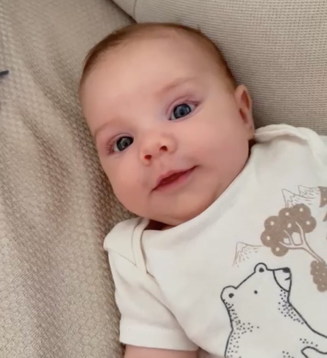 Amcasının bir tanesi sen ve gelecekteki kuzenin aston martinlerden aşağı binmesin diye calısmaya karar verdim (opsiyonel)