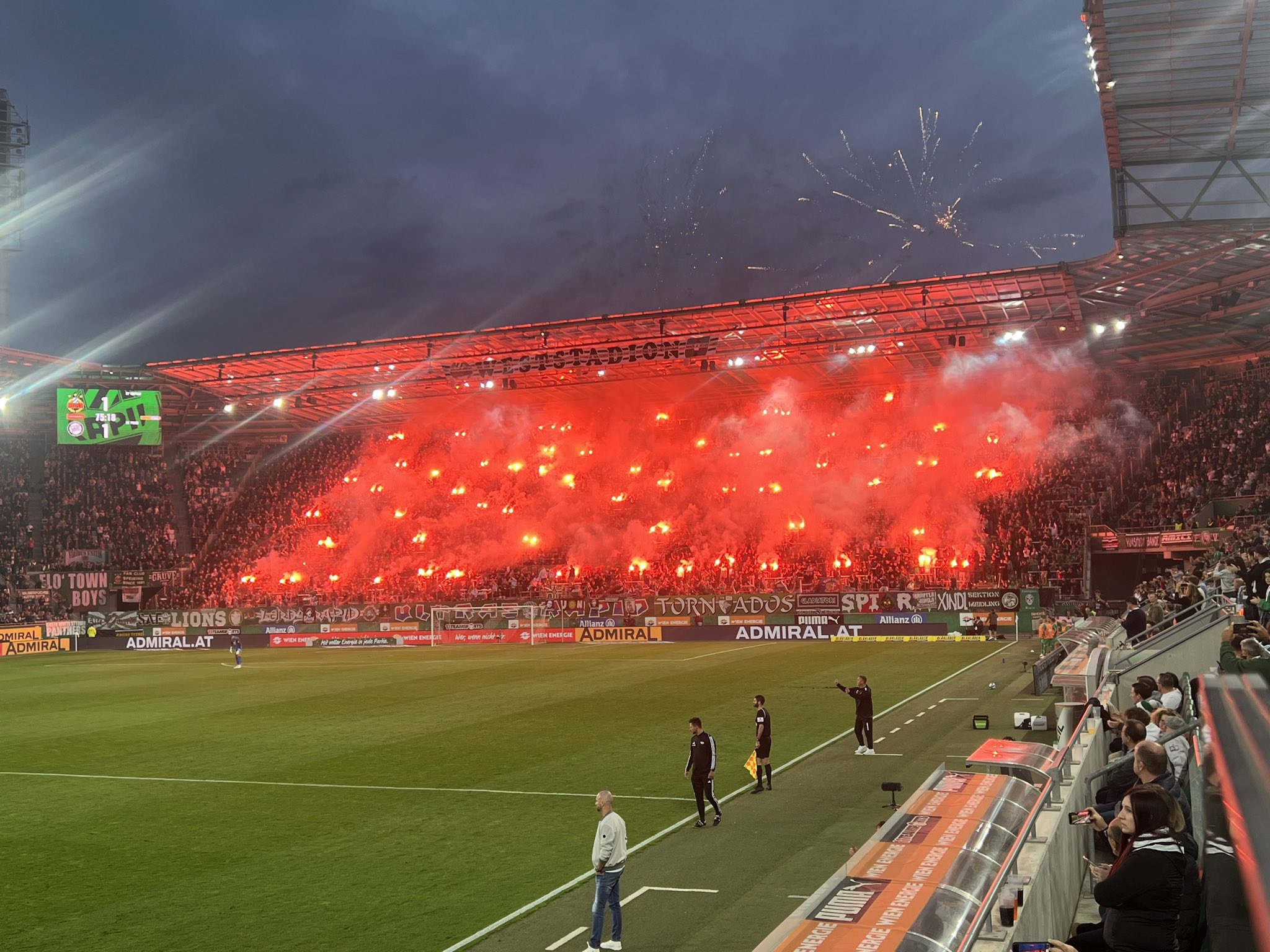 F6zg4O1XEAAM5Kd?format=jpg&name=large