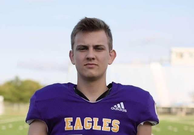 PBFeldy's tweet image. Lourdes juniors Zach Guyer and Silas Pederson spoke from the heart for this remembrance of their friend AJ Quimby, who died in May after struggling with mental health.
Take it from these guys: DO NOT BE AFRAID TO TALK ABOUT YOUR MENTAL HEALTH.
PLEASE.
postbulletin.com/sports/prep/lo…