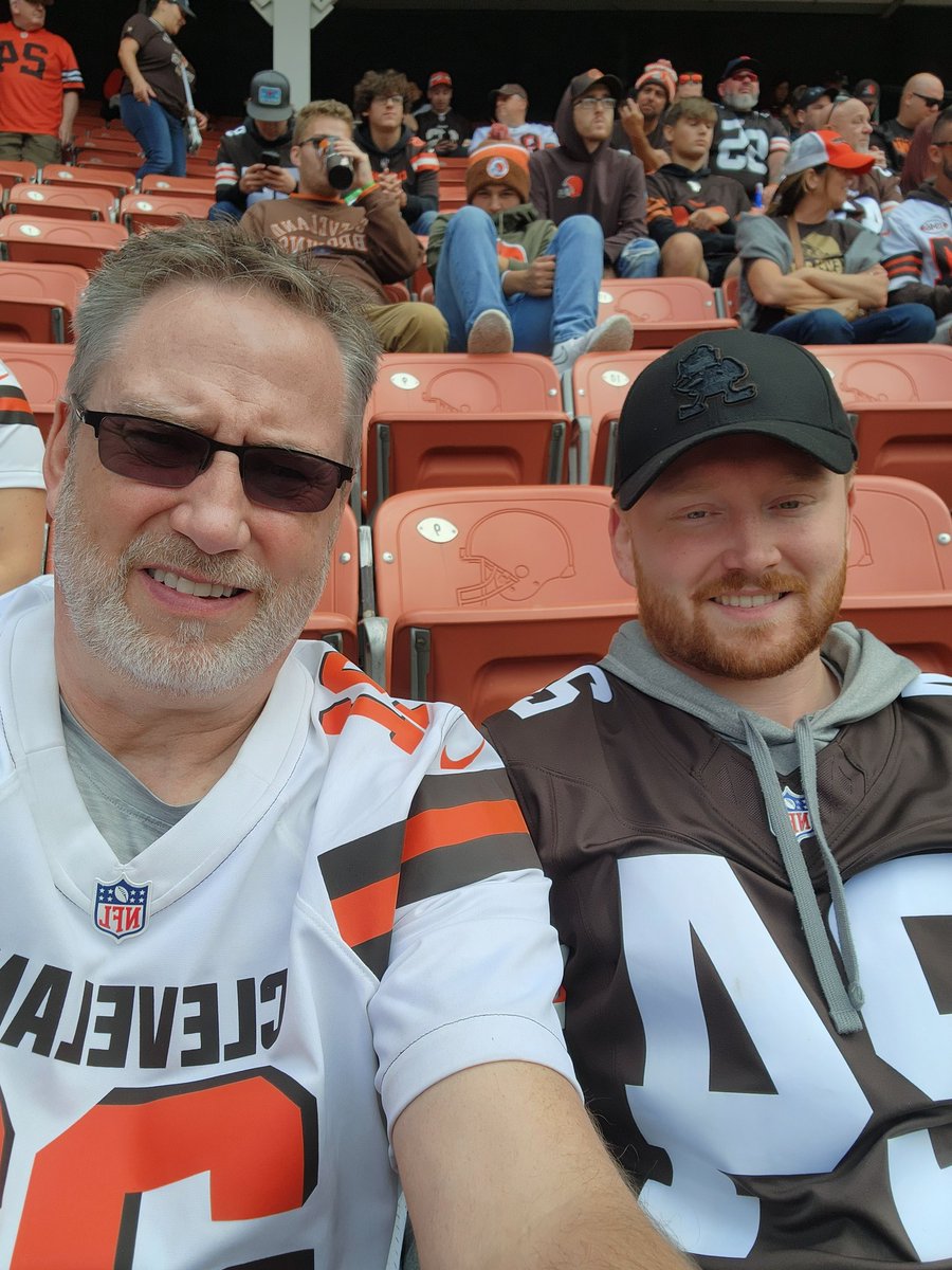 wheresbowski's tweet photo. #TENvsCLE #WinforNick https://t.co/1hdZzdVtzd