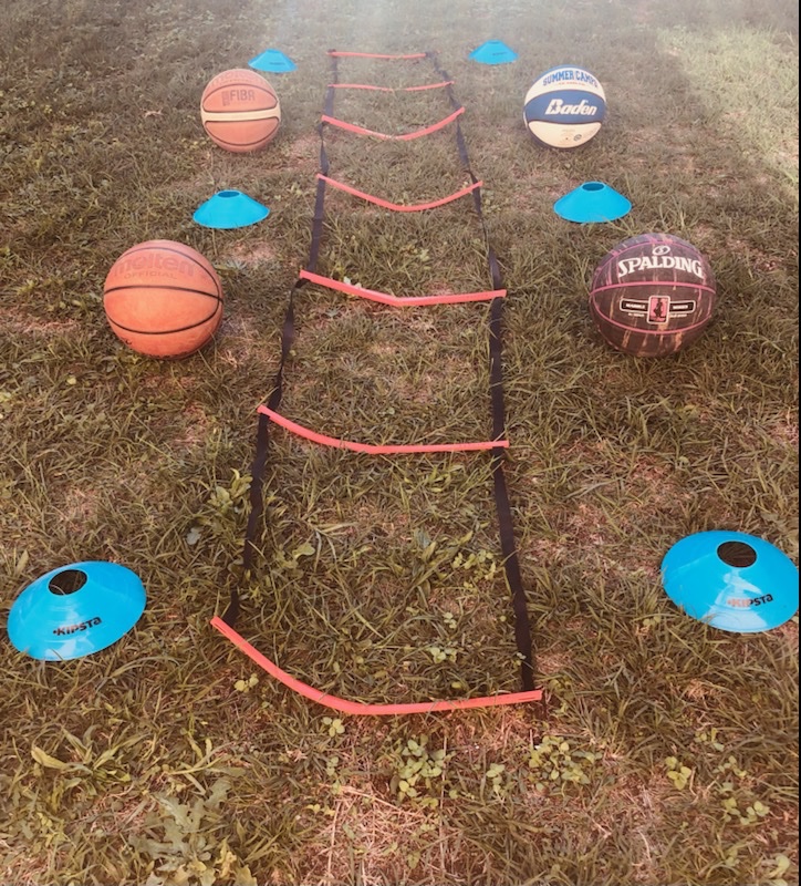 LokoliStephanie's tweet image. 💡Spécial « C.T.O » 🔥
 Le « Circuit Training Oral » permet de dvper les compétences #orales @a_motycka  des élèves tout en s’appuyant sur celles travaillées en #EPS # Ateliers différenciés #Coopération @Generation2024G 
@djaftat 
#EPS #Oral#transversalité