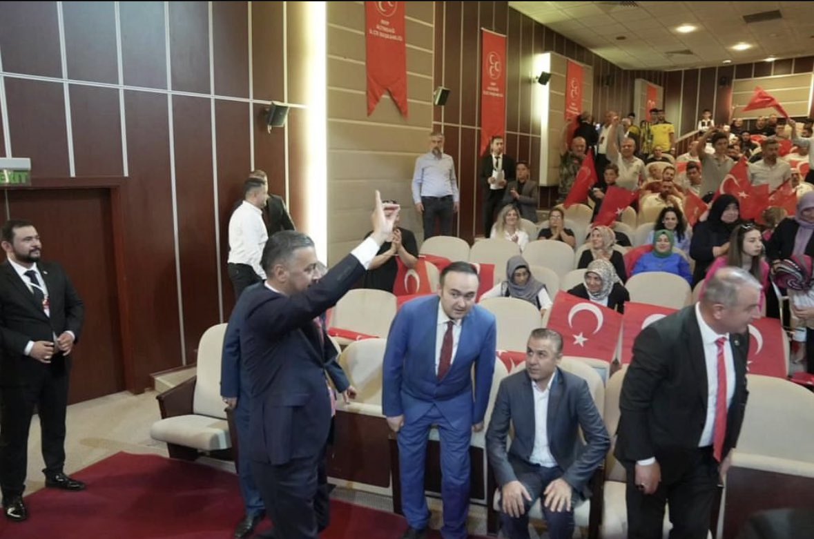 mete_365's tweet photo. Altındağ MHP ilçe Başkanlığının davetlisi olarak 14. Olağan Genel Kuruluna katıldık. Mhp Genel Başkan Yardımcısı Sayın Sadir Durmaz’ın divan başkanlığı yaptığı Genel Kurulda tekrar seçilen Sayın Emin Sıtkı Aktaş ‘ı ve ekibini tebrik eder başarılar dilerim. Allah muvaffak eylesin https://t.co/aAHeAp1F2P