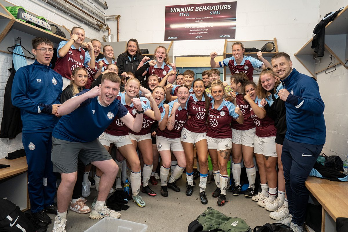 Positive vibes only!

This team 🔥👏

📸 <a href="/ideventphoto/">ID Event Photography</a>

#Mariners #AlwaysReady