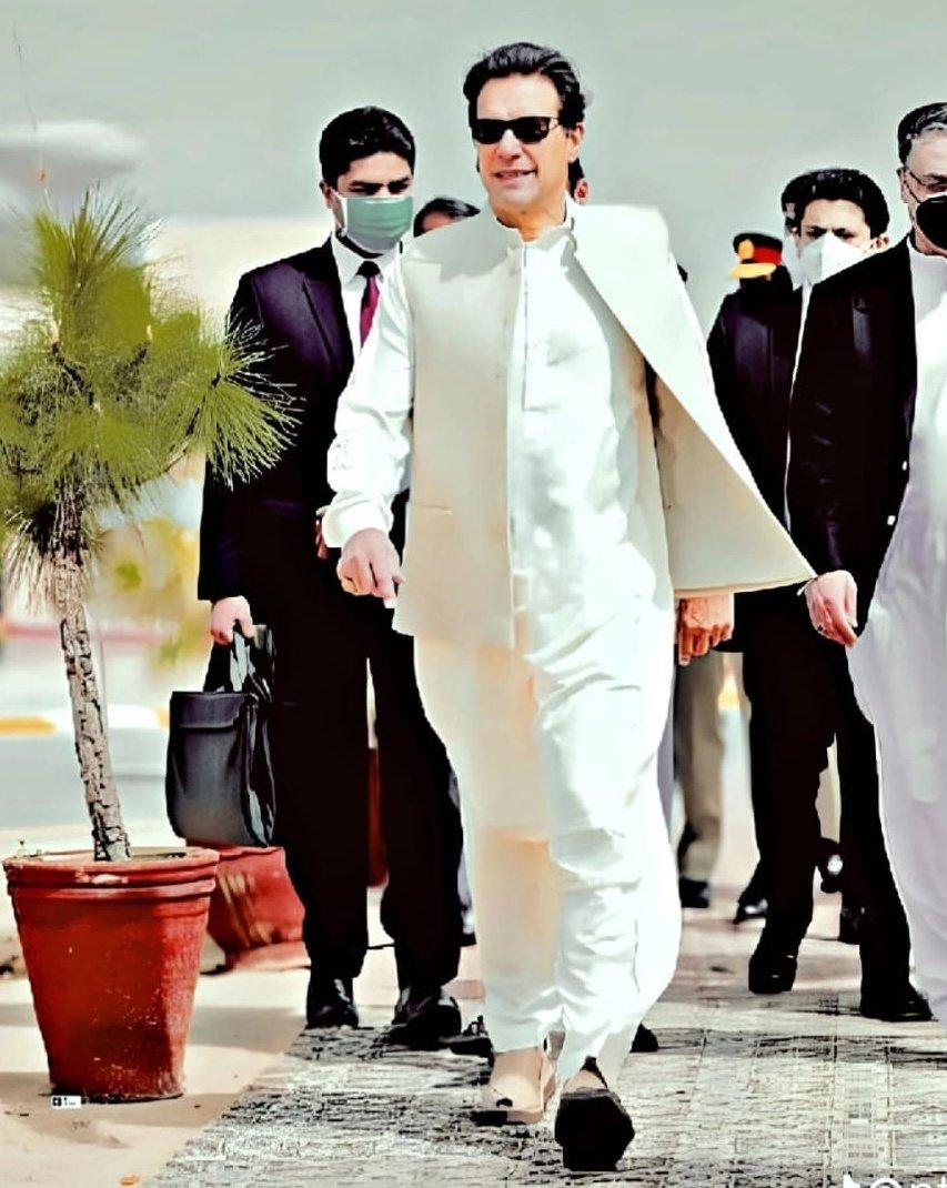 💯 اہم بات 🔥
کل کپتان عمران خان کے کیس کے سماعت ہے
سب لوگ دل سے دعا کریں۔ یااللہ کل کپتان کو سرخرو فرما آمین 🤲
#INDvsAUS #ImranKhan #Jawan