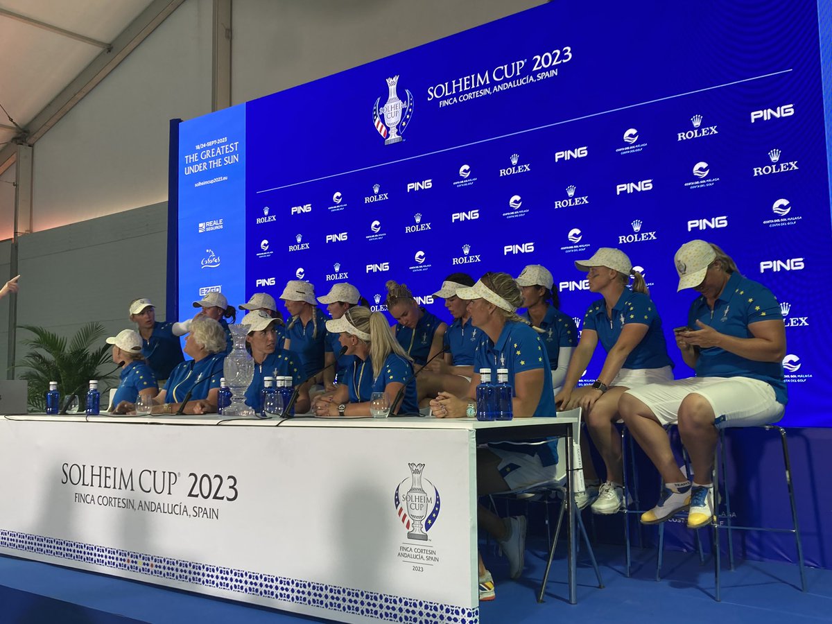 Your Solheim Cup team with the trophy! #SolheimCup2023