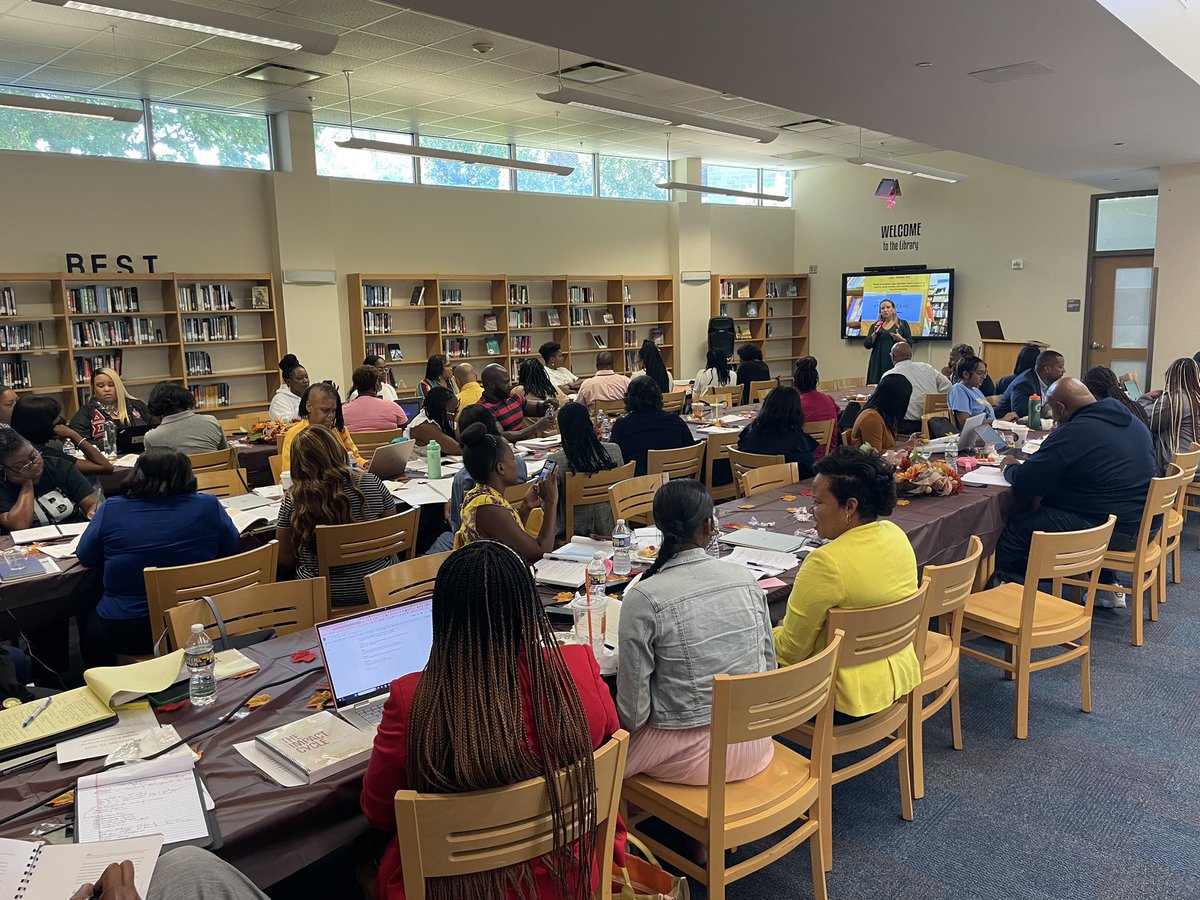 ShellyGoodrum's tweet image. What an awesome day! Mays, Single Gender &amp;amp; Non-traditional principals &amp;amp; instructional coaches engaged in a powerful day of learning! Thank u🙏 @AMusanteCoach @jimknight99 @CoachingPD for the partnership! @apsupdate #thework Thank you @ahrosser for your support!