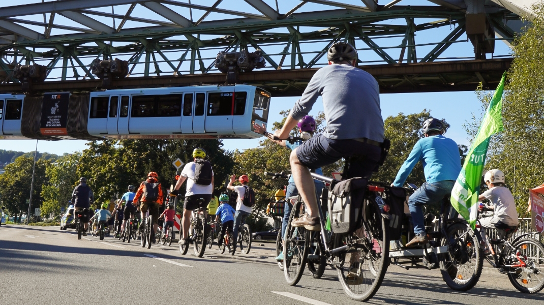Neu im Blog: Das war die #KidicalMass Wuppertal im September 2023. (mit Video) #wuppertal #kidicalmasswpt 
talradler.de/das-war-die-ki…