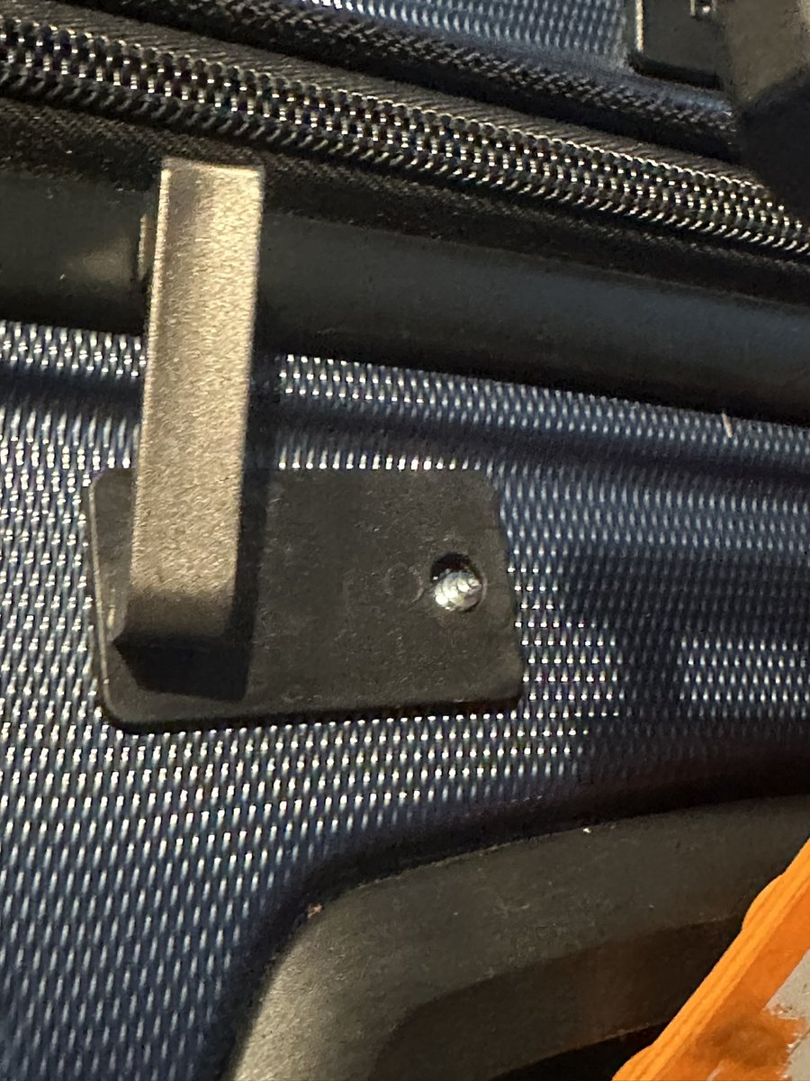 mkroon518's tweet photo. @AlaskaAir I get normal wear and tear over the years, but this is now the third part that has been broken after an Alaskan flight on our luggage in the past 6 months! Suddenly making your already expensive flights even more! 🤦🏼‍♀️ https://t.co/RWWfVirokU
