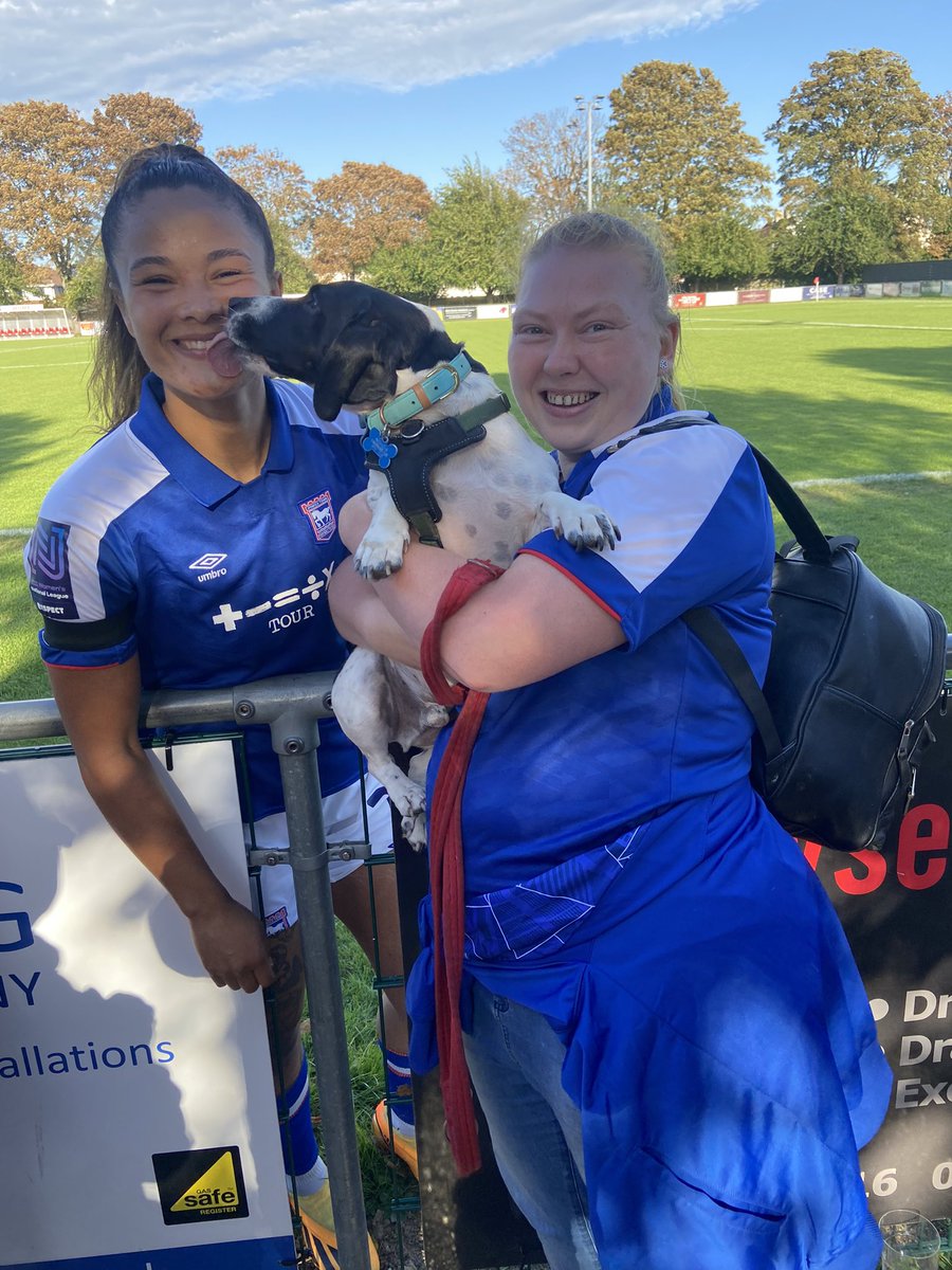 Alice99549446's tweet photo. Freddie got to meet some of the @ITFCWomen today after the match @ItfcBluey @CrazeeITFC https://t.co/VbuK9AH6xC