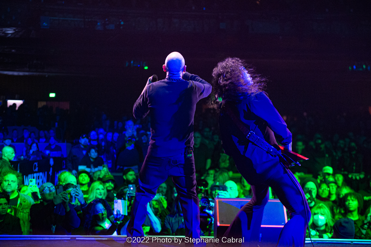 John Bush and Phil Sandoval live, 2023 🤘 Listen to our full discography playlist: open.spotify.com/playlist/34vUD… 📸: @stephaniecabral