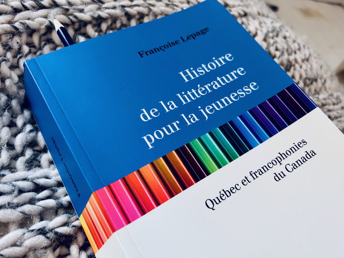 bibliomancienne's tweet photo. 1/6 En préparant la séance sur la littérature jeunesse au Québec, je replonge dans l'ouvrage formidable de Françoise Lepage : Histoire de la littérature pour la jeunesse : Québec et francophonies du Canada (Nouv. éd 2011). Éditions David #sci6339 https://t.co/AviPYfFQCk