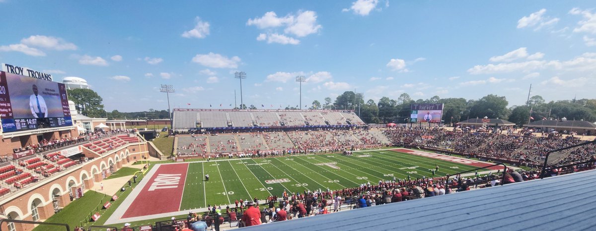 Great win Trojans⚔️ and an amazing experience yesterday at the vet!! <a href="/TroyTrojansFB/">Troy Trojans Football 8x⚔️</a> <a href="/TroyRecruiting/">Troy Football Recruiting ⚔️</a> <a href="/Niceville_FB/">Niceville Football</a>
<a href="/CoachTMort/">Thomas Morton</a> <a href="/coachcalebross/">Caleb Ross</a> <a href="/CoachCraddock/">Joe Craddock</a>