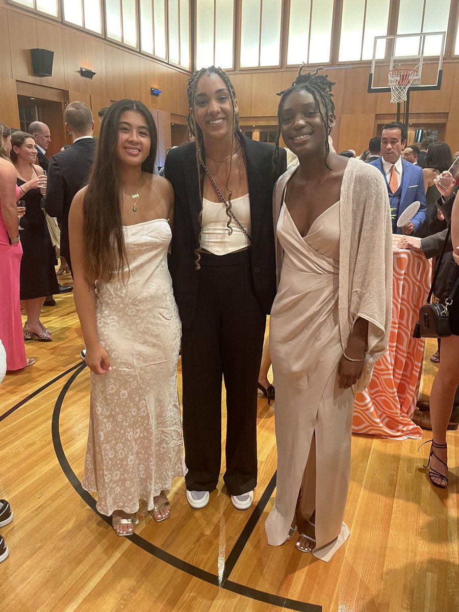 My girls got to meet THE @gabbywilliams15 last night at the @ShootingTouchMA Gala! @tm_u15 @c_pham13