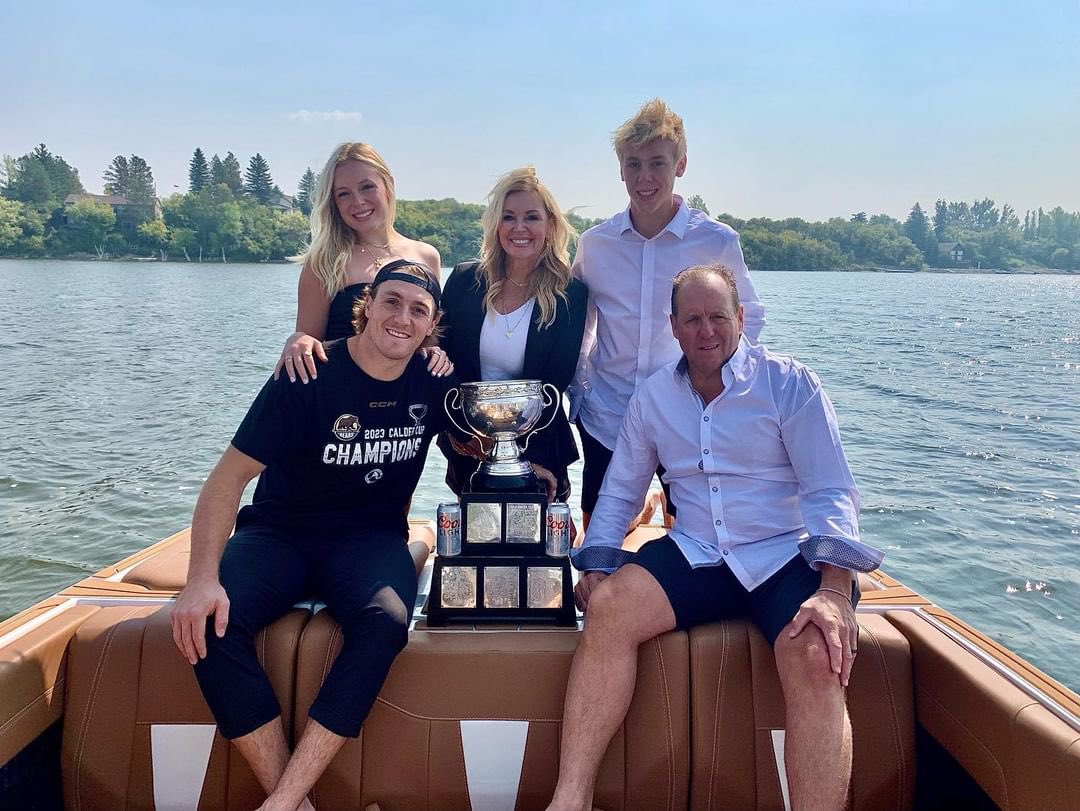 TheHersheyBears's tweet photo. Before making his way to his new stomping grounds in Vegas, @Morelli21 was sure to have his day with the Cup! https://t.co/DRsCduZluJ